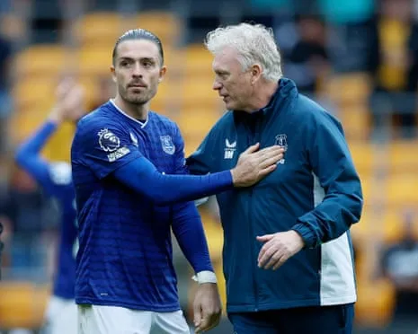 Moyes Commands Attacking Firepower to Loosen Anfield Drought